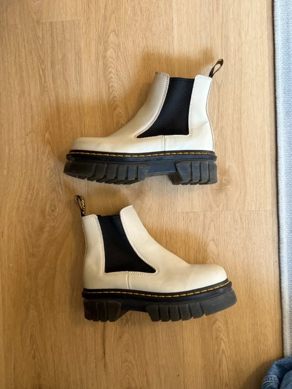 Dr. Martens Audrick Nappa Leather Platform Chelsea Boots in Pebble Grey